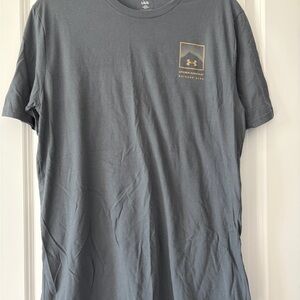 Under Armour Men's Short Sleeve Tee in Slate